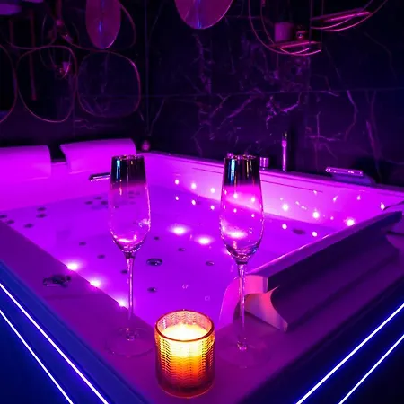 “la Nuit De Reve” Centre Historique * Perpignan