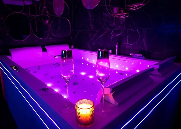 “la Nuit De Reve” Centre Historique * Perpignan